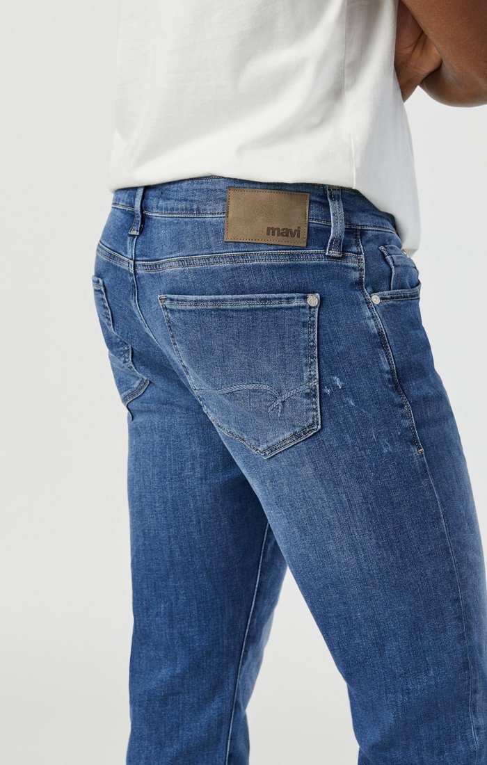 MAVI - Marcus Slim Straight Leg (Mid Foggy Feather Blue)