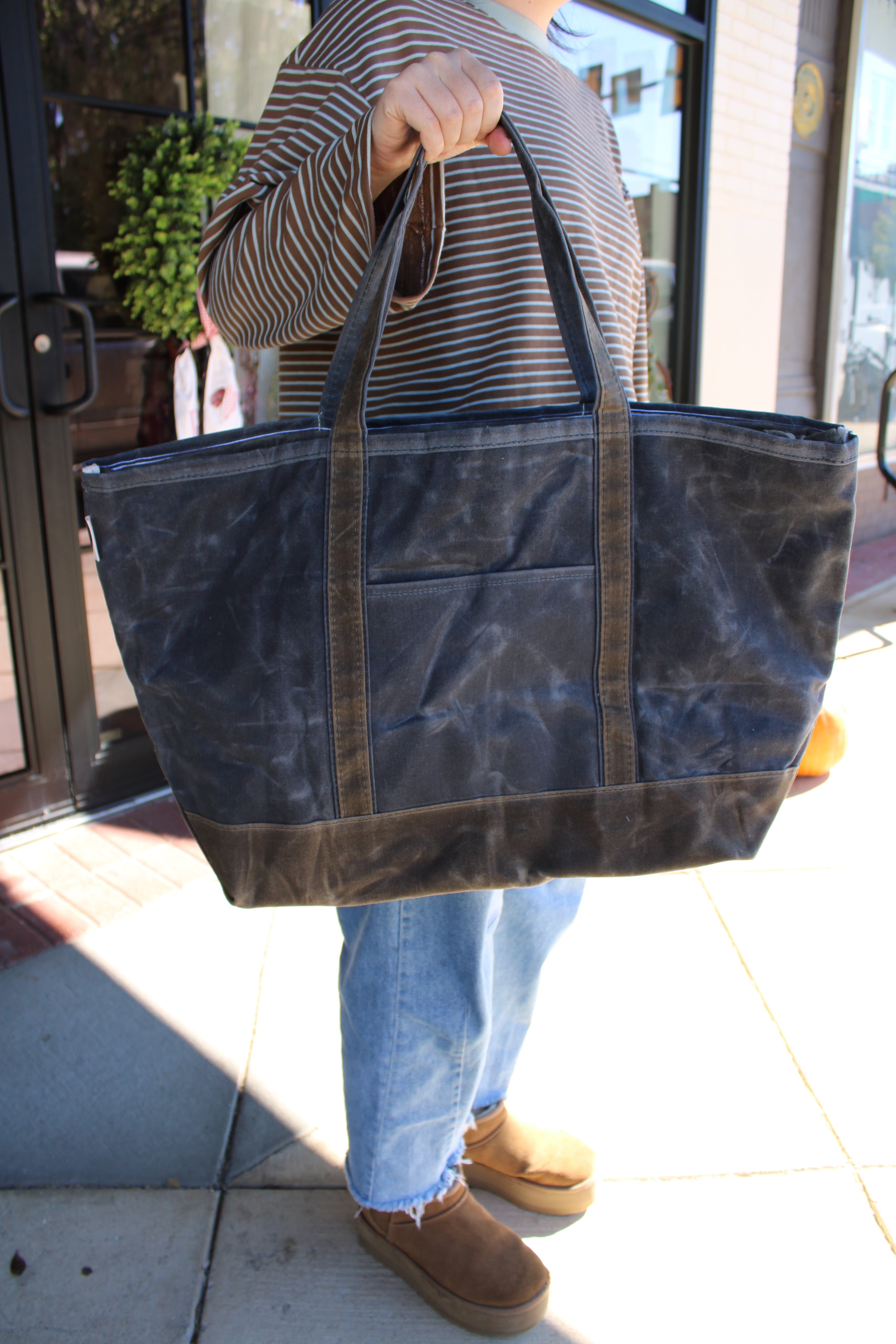 Waxed Large Classic Tote (Slate)