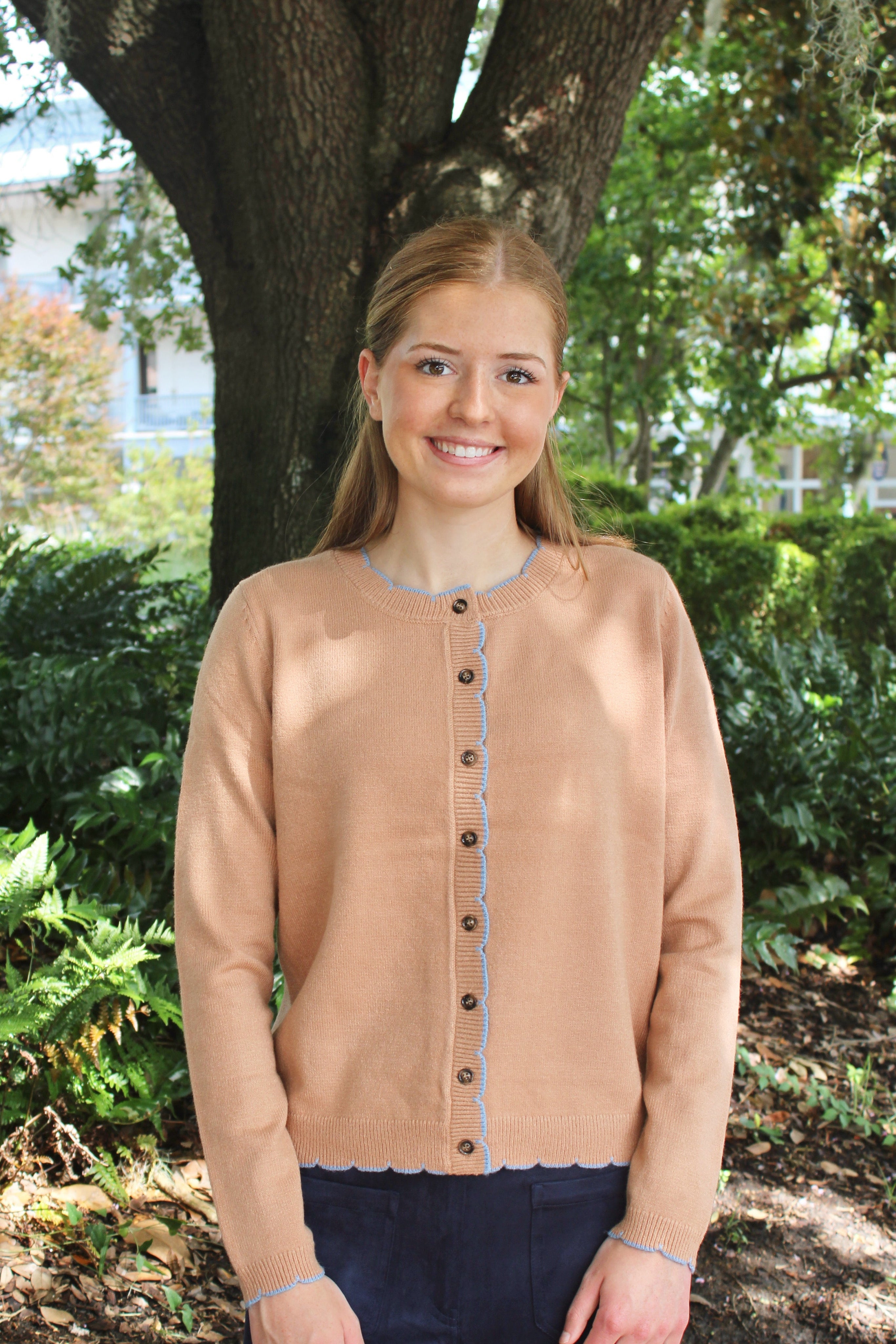 Scallop Cardigan (Tan/Blue)