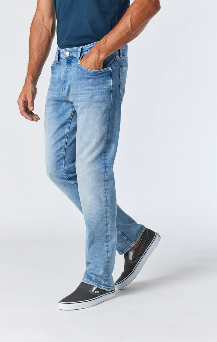 MAVI - Zach Straight Leg (Light Foggy Feather Blue)