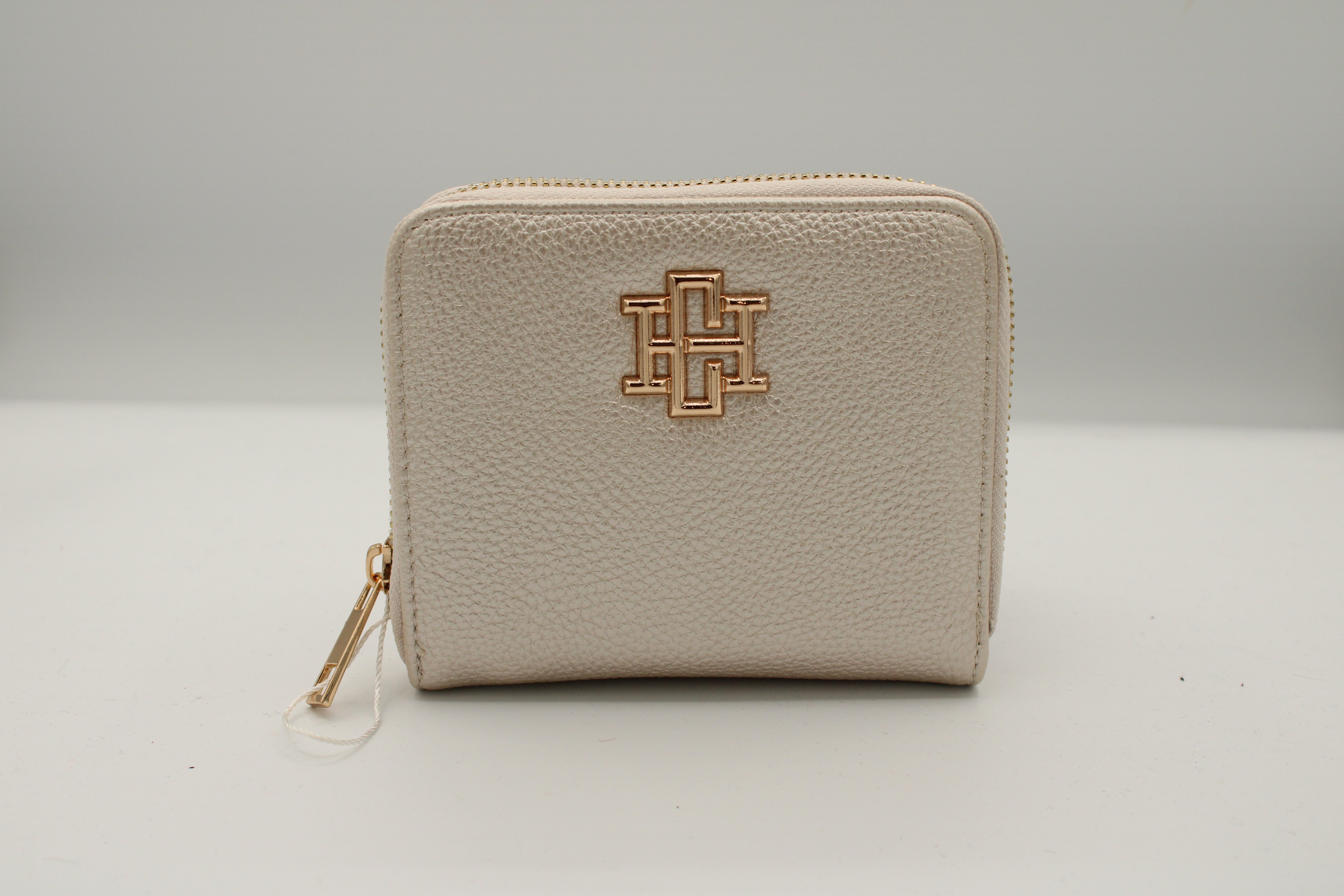 Caroline Hill - Blakely Wallet (Pearl)