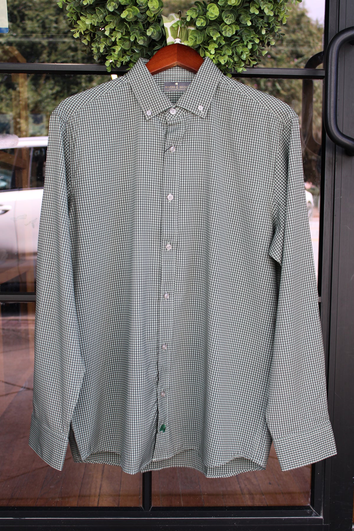 green rivers and bridge button up, long sleeve shirt