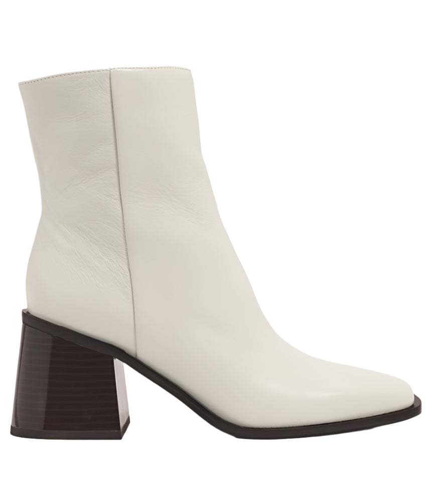 Sam Edelman - The Winnie Bootie (White)