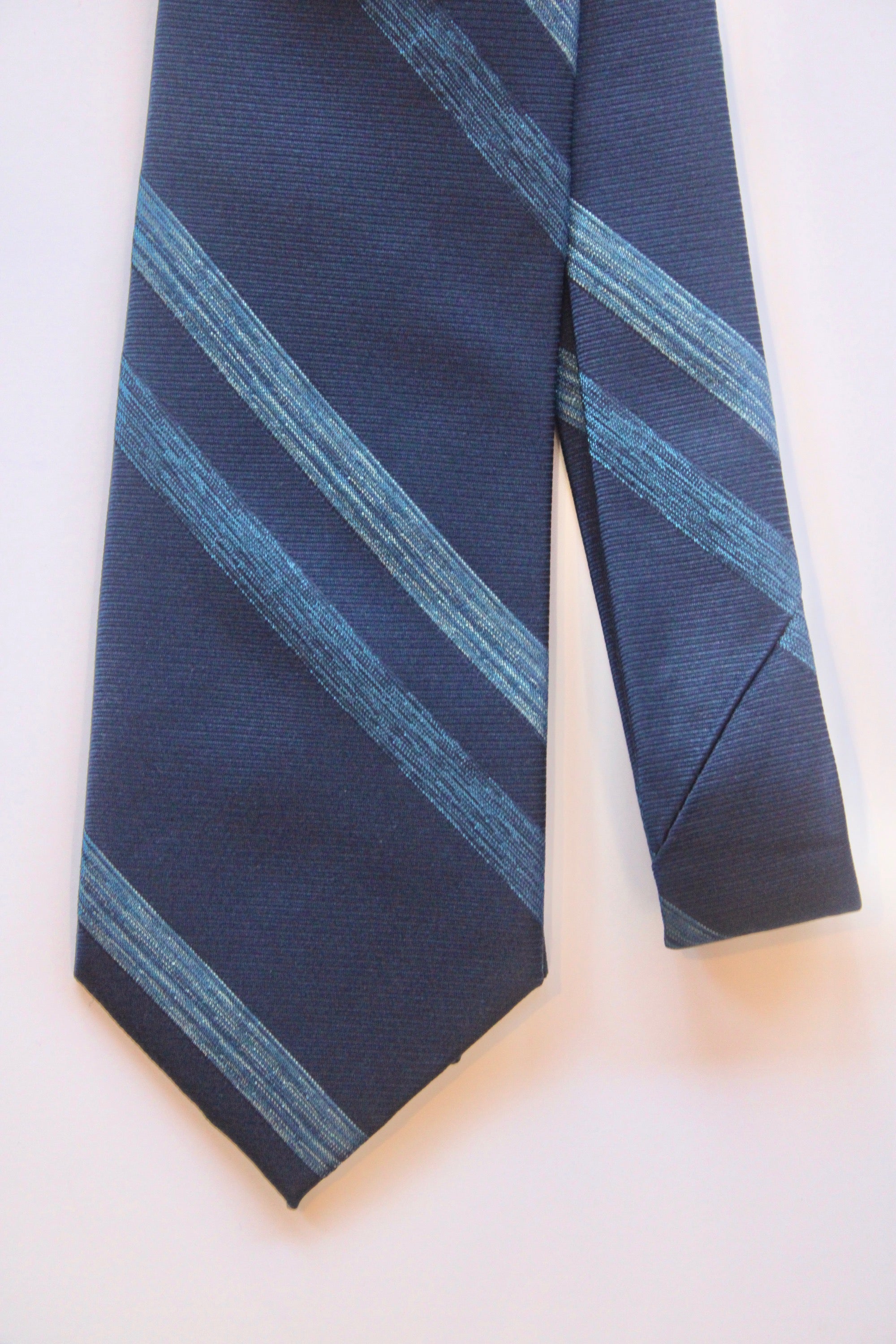 Davis Brothers - Tie (Navy/Blue stripe)