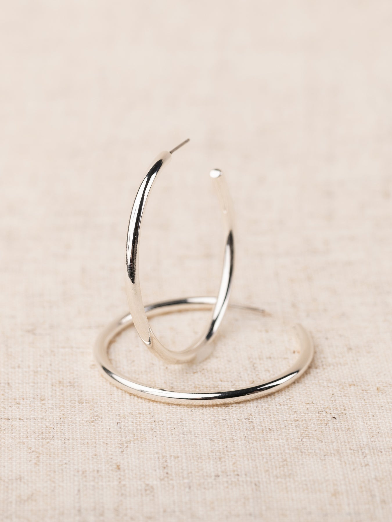 Michelle McDowell - Estonia Earrings - Shiny Silver