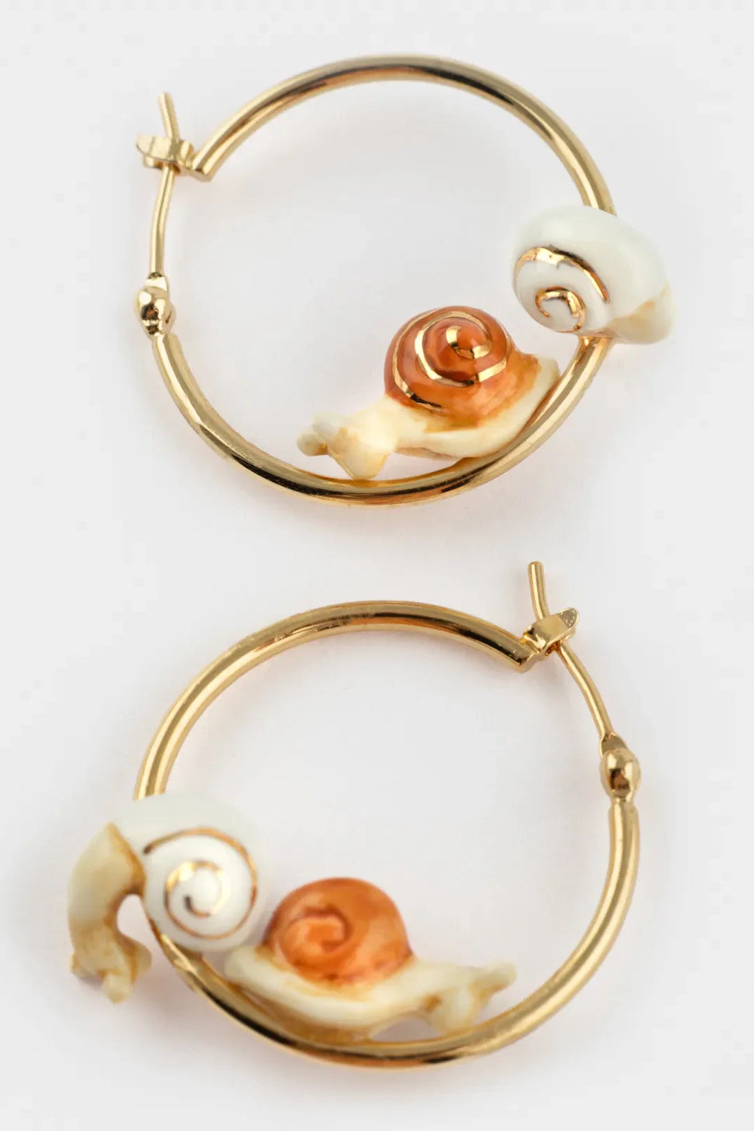 Nach - Couple of Snails Hoop Earrings