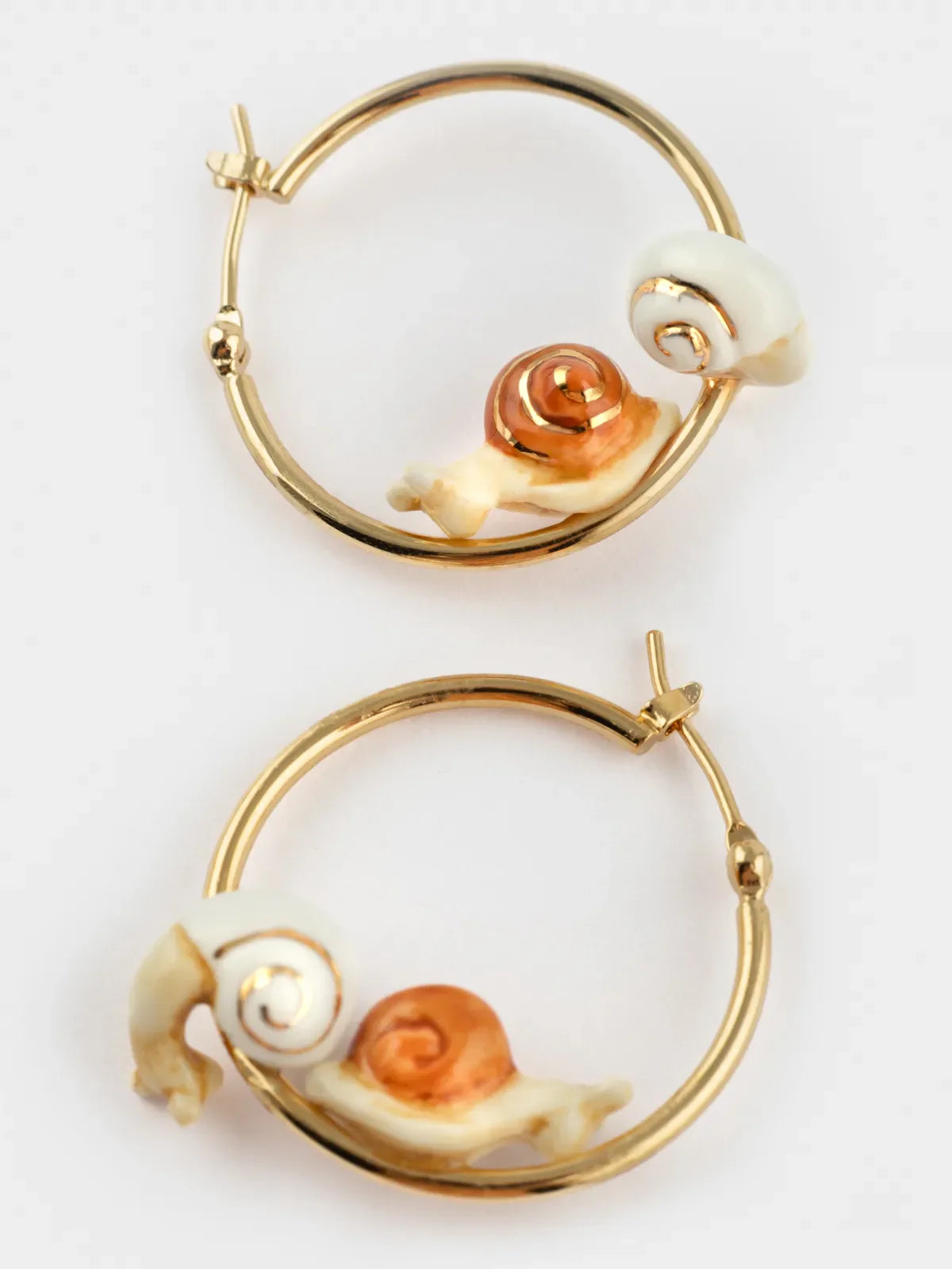 Nach - Couple of Snails Hoop Earrings