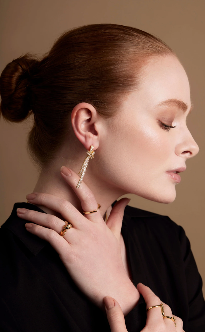 rho Knotted Crystal Chain Drop Earring - Gold