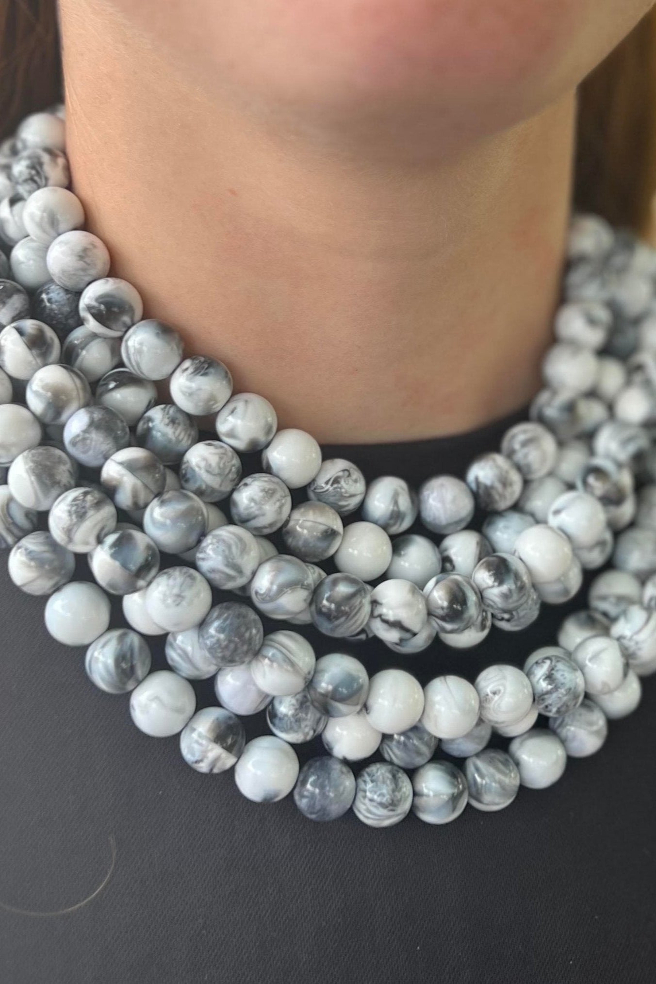 Agate Ball Beaded Necklace (Gray)